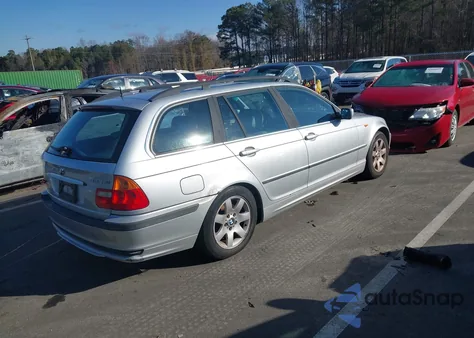 2002 BMW 325Xit z USA, uszkodzony, nr VIN WBAEP33442PF01145